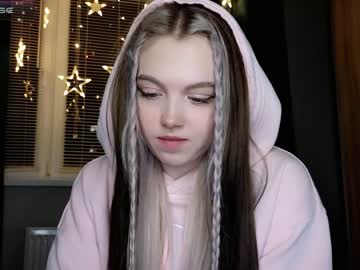 girl
        small_blondee cam image #2872035