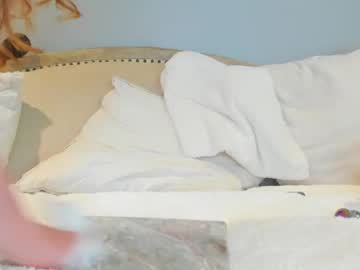 girl
        eatmygingersnapps cam image #4501717
