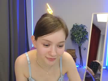 girl
        bless_sheila cam image #751620