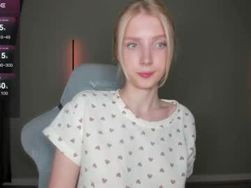 girl
        oh_honey_ cam image #4652737