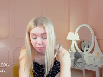 girl
        cassie_palmer cam image #1474672