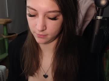 girl
        alexa_dream cam image #3304733