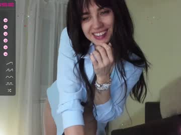 girl
        oxxme cam image #2205045