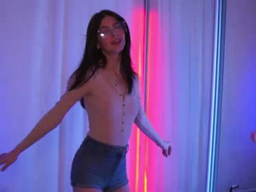 girl
        hannasthesia cam image #882356