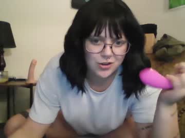 couple
        sarah_e_xx cam image #4196178