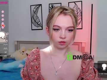 girl
        small_blondee cam image #647957