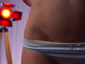 girl
        lucie_beltran cam image #6240182