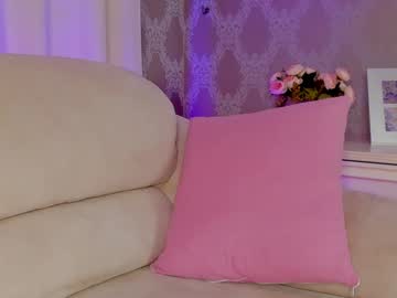 girl
        mariemelons cam image #4329427