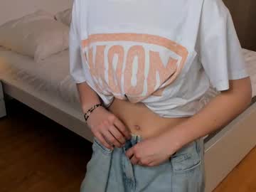 girl
        georginabumforda cam image #6608042