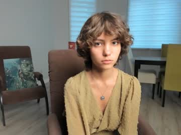 girl
        lenaelisabeth cam image #2682470