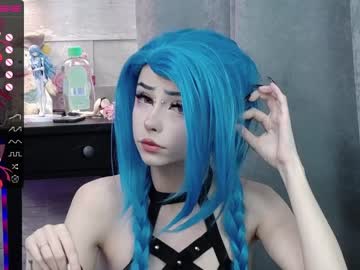 girl
        xenomy cam image #2027474