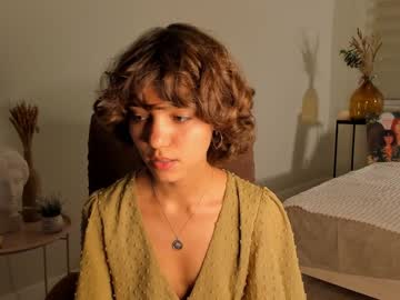 girl
        lenaelisabeth cam image #2698795
