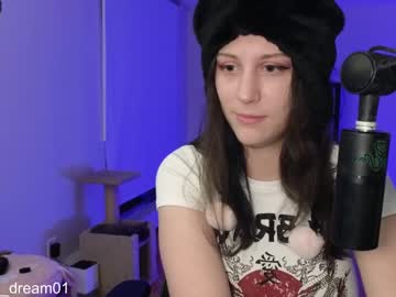 girl
        alexa_dream cam image #2707748