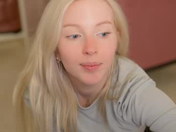 girl
        my_stella cam image #6253438