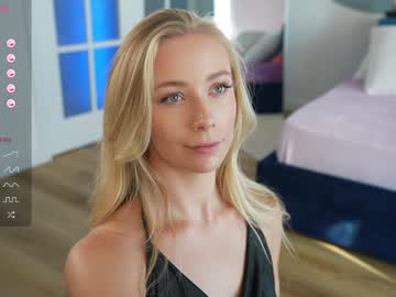 girl
        vika54784 cam image #4737454