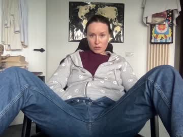 girl
        eatmypie69 cam image #3594508