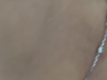 girl
        emilybatee cam image #3087440