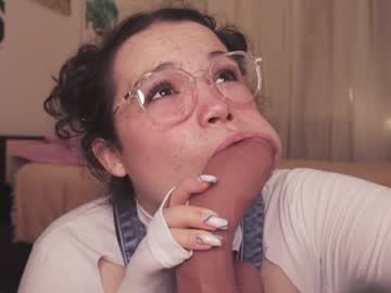 girl
        chery_lady22 cam image #1788978