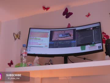girl
        lil_eva cam image #1985543