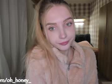 girl
        oh_honey_ cam image #405422
