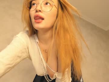 girl
        jenny__lii cam image #2215512