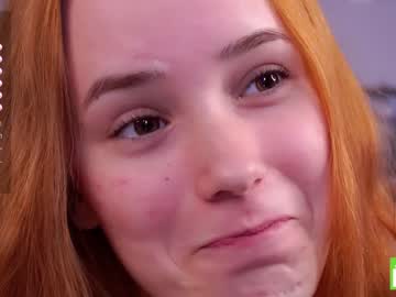 girl
        margarethowell cam image #4376279