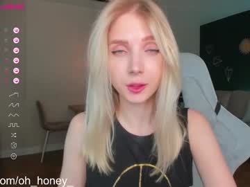 girl
        oh_honey_ cam image #1952985