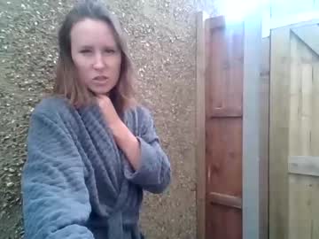 girl
        eatmypie69 cam image #2602931