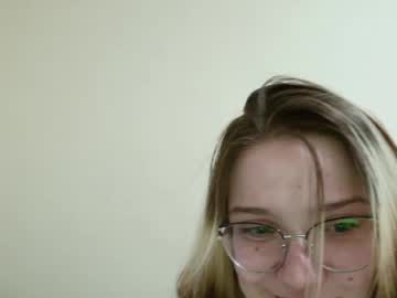 couple Sex Webcams With Notorious Girls with liya_still