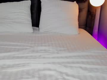 girl
        _carlawhite_ cam image #6273423